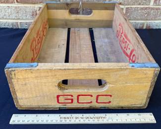 A106 - $25. GCC Beverage Crate. Woodstock 1978 Charleston, SC.