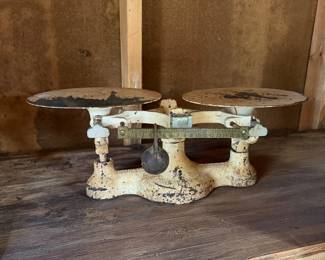 A233 - $55. Detecto Balance Scale. Great vintage look!