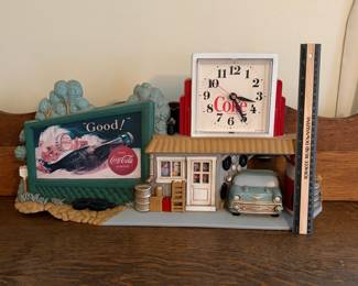 A223 - $20. Coca-Cola clock general store and gas station. Dusty but in good shape.