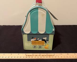 A167 - $125. 1959 Original Porky's Lunch Wagon, lunchbox and thermos. Great condition.