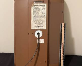A138 - $60. 7-Up lighted wall clock. Clock works perfectly. The light flickers. Might need a new bulb. Measures 12" x 18" tall.
