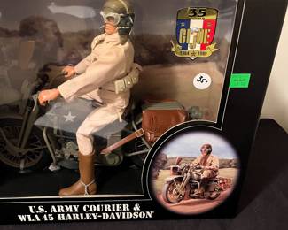 A189 - $35. G.I. Joe classic collection Harley Davidson. US Army courier. New.