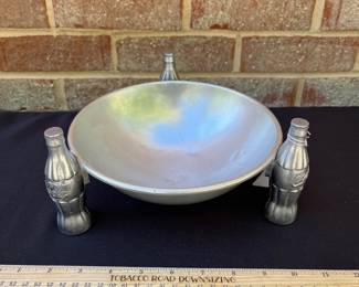 A95 - $50. 1935 Pretzel Dish, made in the USA. Bowl measures 8” diameter.