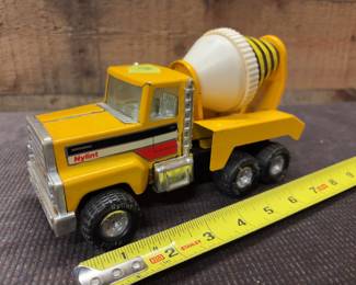 Nylint cement truck