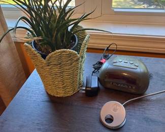 035 bedsideitems