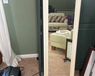 026 whiteframedwallmirror