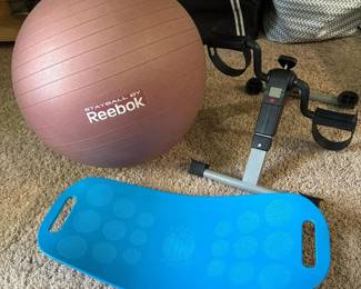 041 exerciseballminipedalexercisersimpl