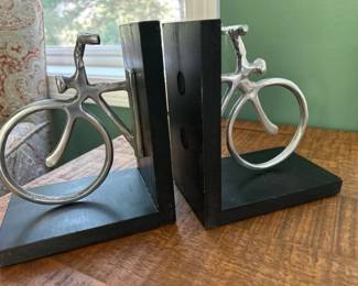 088 pairofbicyclemotifbookendsinmodern