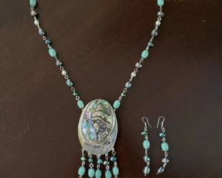 001 sterlingsilvernecklacewithabalonein