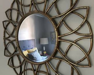 099 roundwallmirrorwithgoldtonepetalst
