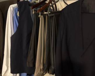 032 assortedmensdressapparellot