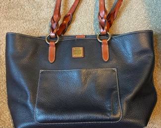 028 dooneybourkeblackpebbledleathertamm