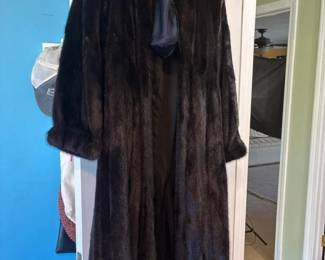 008 blackfulllengthfurcoatmadeinfinla