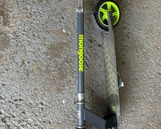 167 mongoosefoldingkickscooter