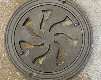 021 castironfloorgrateventwithswirlpa