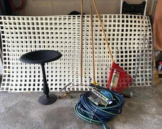 166 gardentoolslatticebirdbathhosestora