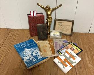 061 religiousbooksanddevotionalitemslot