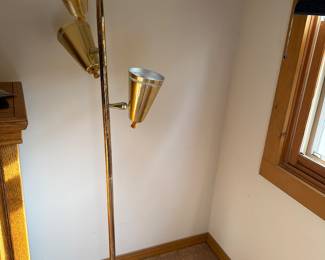 Floor lamp with 3 separate lights