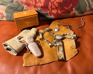 Buddy Lee Mossman pendant and necklace
