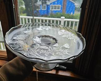 Glassware/ cake plates