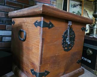 Mexican blanket storage box