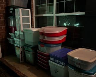 Storage bins