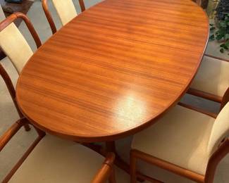  002 Expandable Oval Dining Table with Six Upholstered Chairs