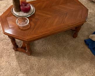 Traditional Oak Finish Coffee Table
