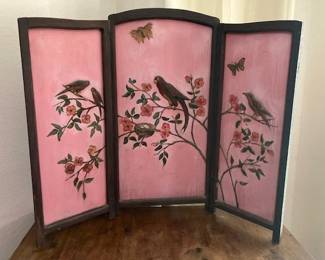 Vintage screen