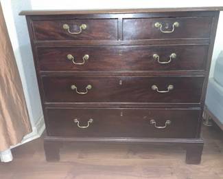 Very nice 19th century chest of drawers