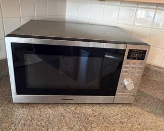 Panasonic The Genius W Microwave Oven NNSDLS