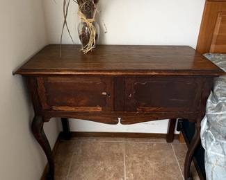 Antique Oak Queen Anne Style Console Table