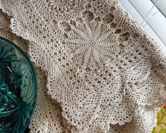 Amazing Linens, Crochet