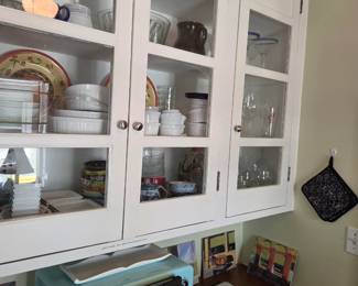 Lots of kithen items