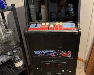 Asteroids Deluxe Cabaret - Everything lights up but the screen does not