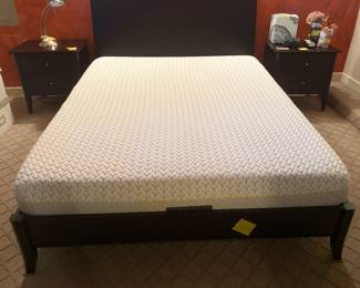 Baronet "Vendome" platform sleigh bed. Made in Quebec of solid wood. Color is Espresso. The mattress is NOT included.