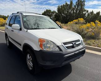 2004 Honda CRV Fantastic Point A to Point B vehicle. Ideal first car.  