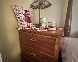 Traditional ThreeDrawer Oak Nightstand