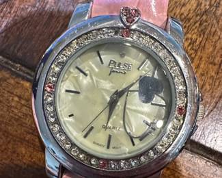 Pulse Femme Quartz Fashion Watch