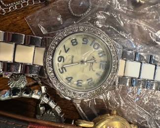 Kim Rogers Quartz Fashion Watch