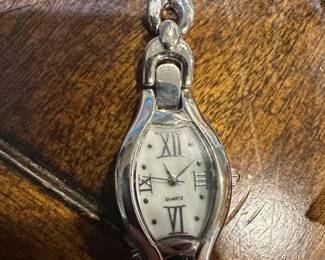 Womens Quartz Fashion Wristwatch