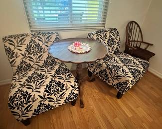 Avenue Six Piece Chair and Accent Table Set