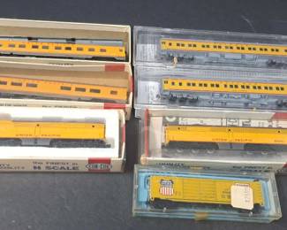 Vintage ConCor MicroTrains Lines Union Pacific Model Train Collection N Scale 7 Cars w Boxes