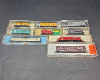 Vintage N Scale Model Railroad Collection 9 Locomotives Freight Cars ConCor, Minitrix, Others