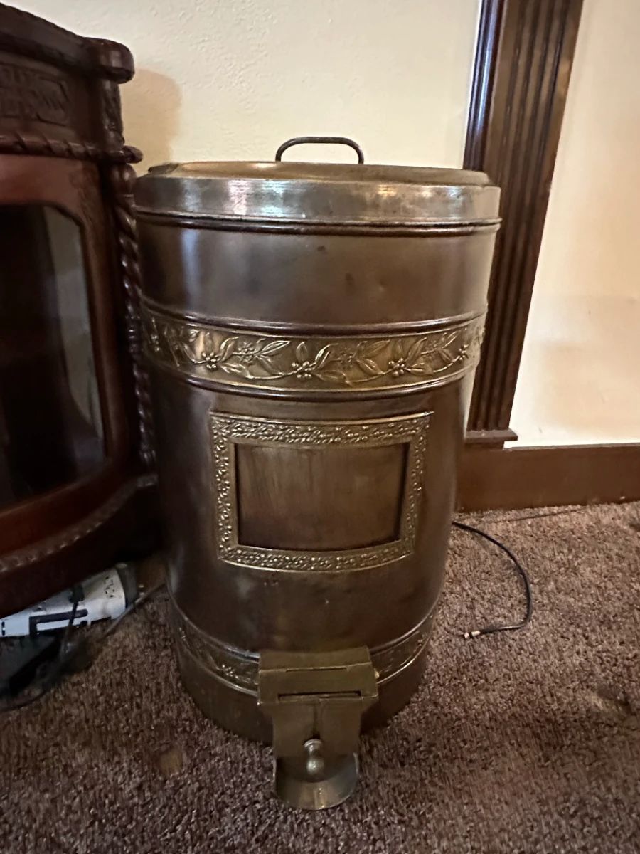 Blue Moon NW Spring Estate Sale – Antiques & More starts on 10/23/2026
