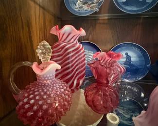 . . . closer look at Fenton pieces