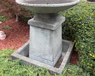 . . . love this bird bath