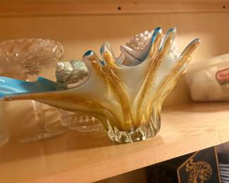 . . . great art glass bowl