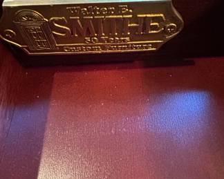 Walter E. Smithe Custom Furniture Side Table with Postmodern Textured Lamp third image