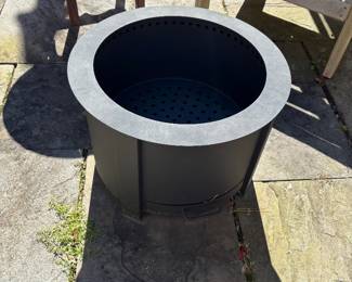 Smokeless outdoor fireplace 